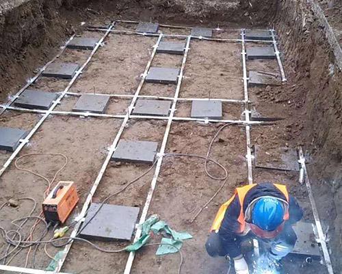 常用的兩種基本類型的防雷接地裝置分別有什么要求？